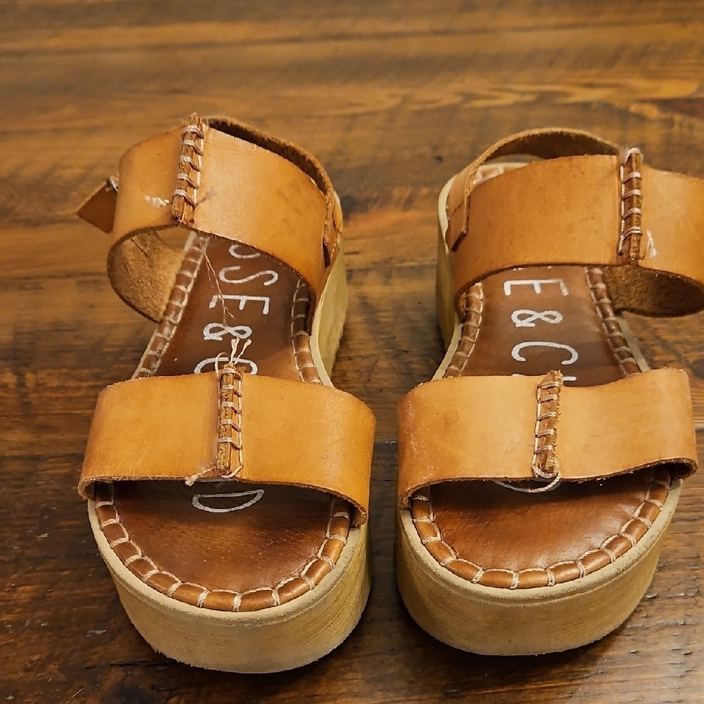 MUSE AND CLOUD LEATHER SANDALS